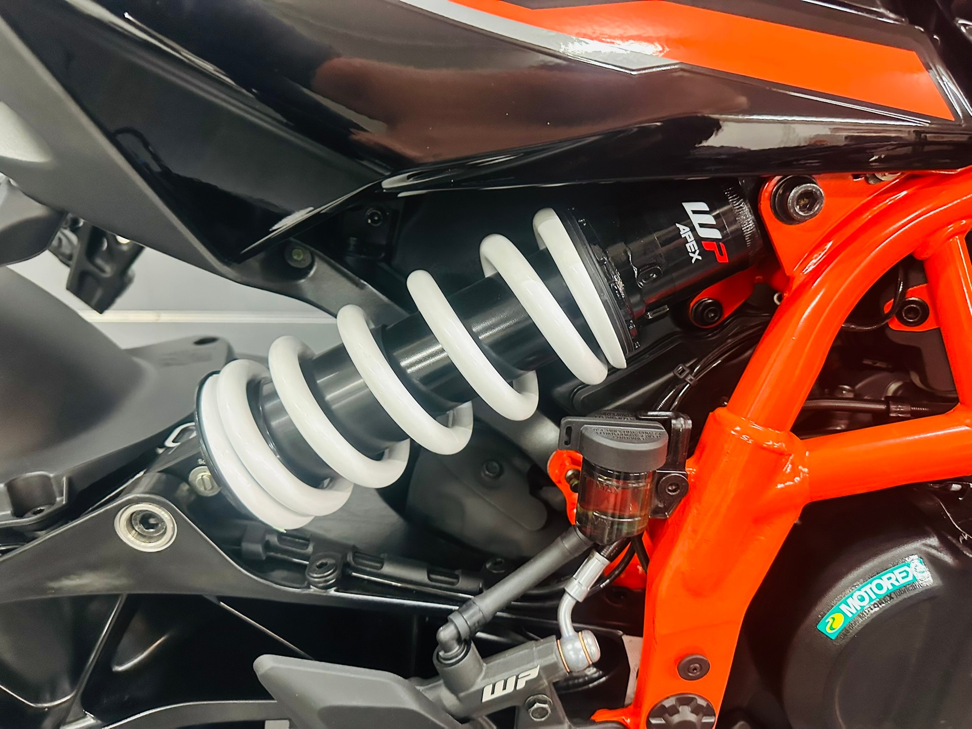 KTM 390 Duke - 5