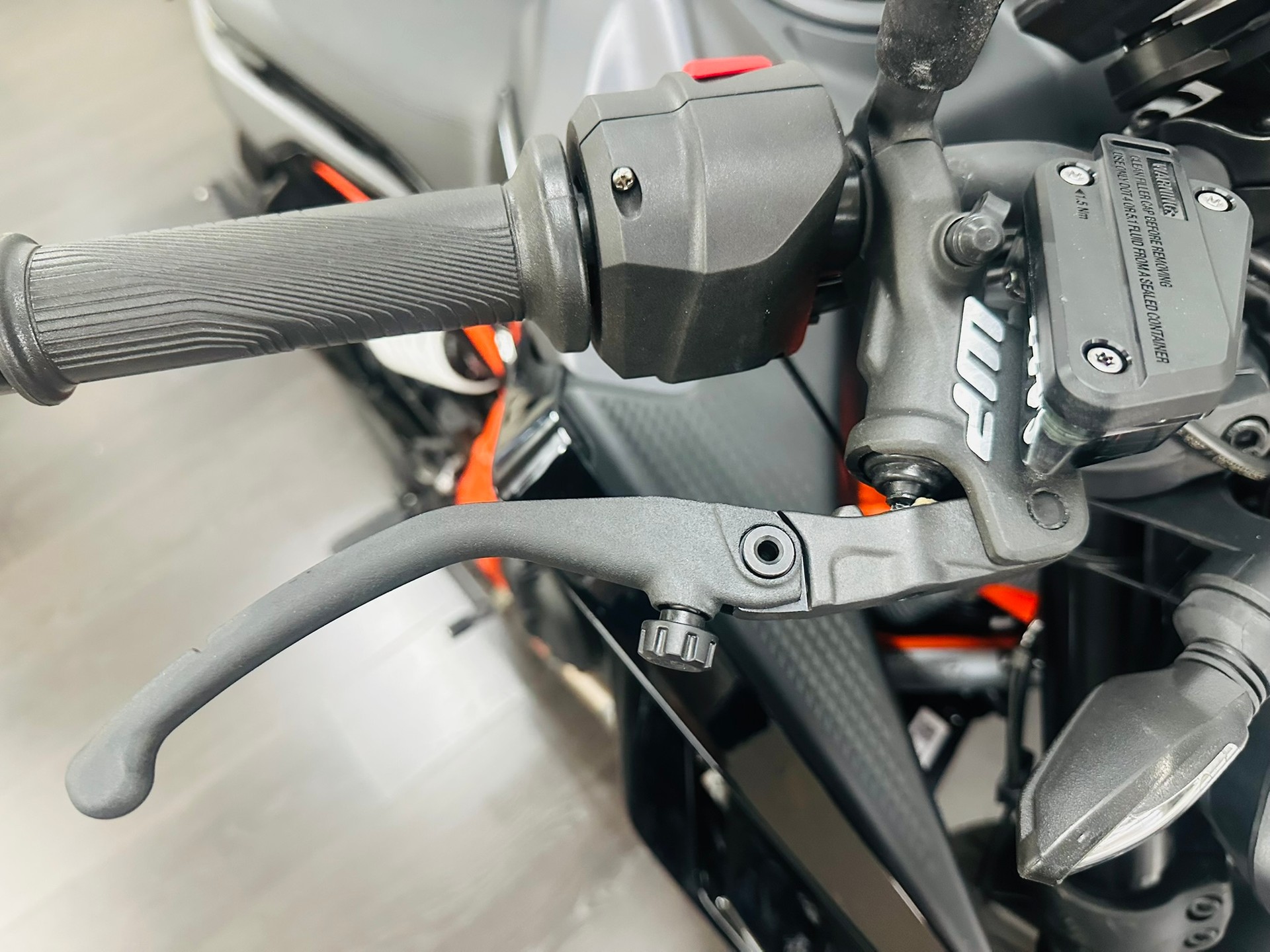 KTM 390 Duke - 8