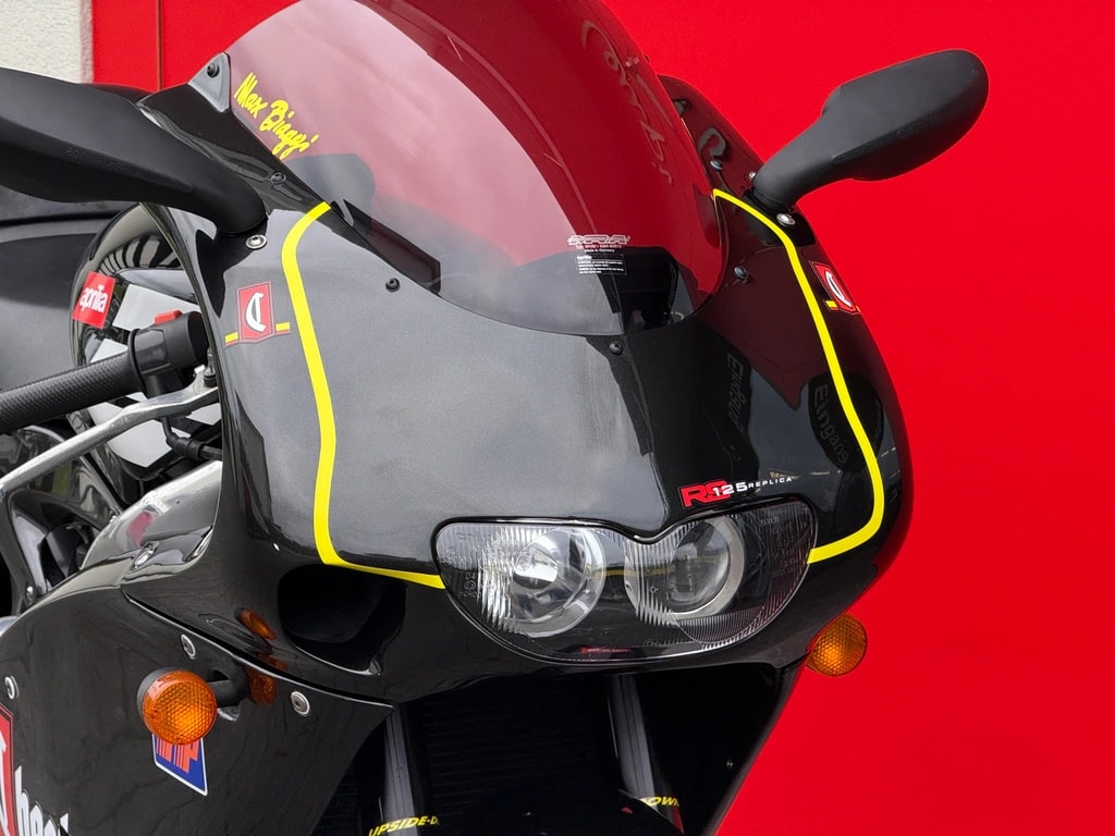 APRILIA RS 125 - Max Biaggi Chesterfield Replica - 12
