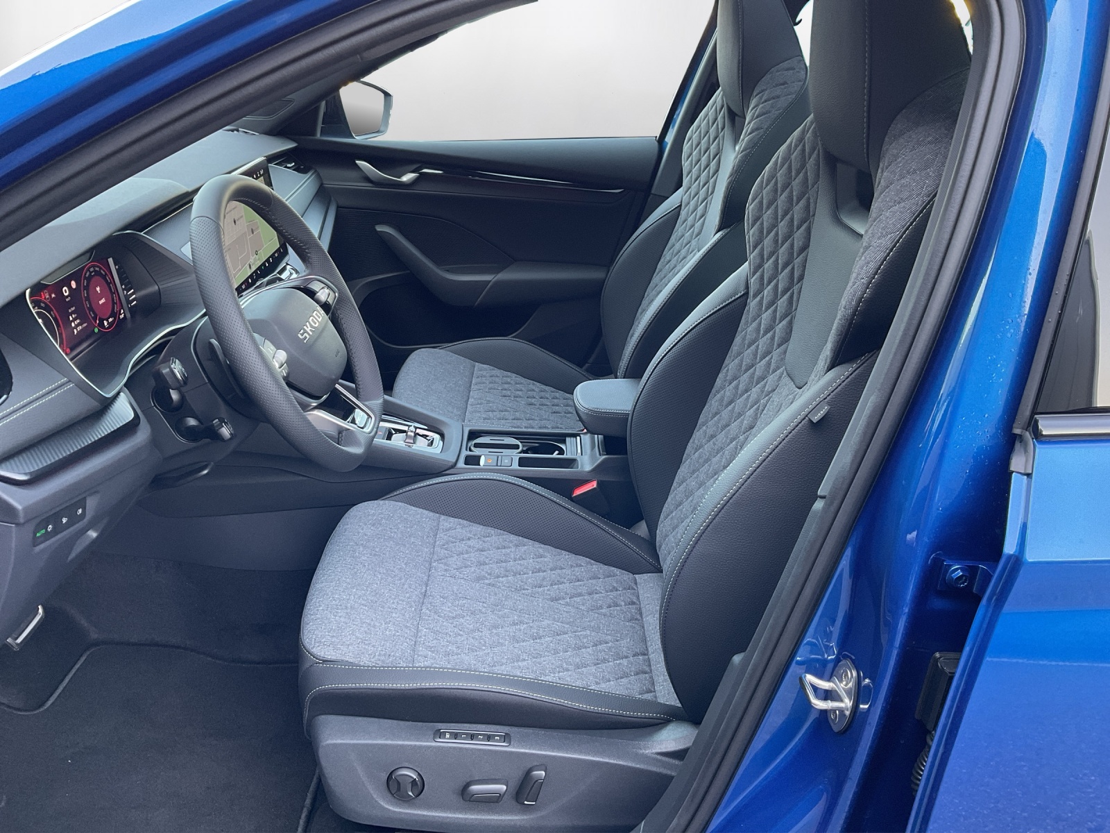 SKODA Octavia Combi 2.0 TSI DSG Sport Line 4x4 - 11