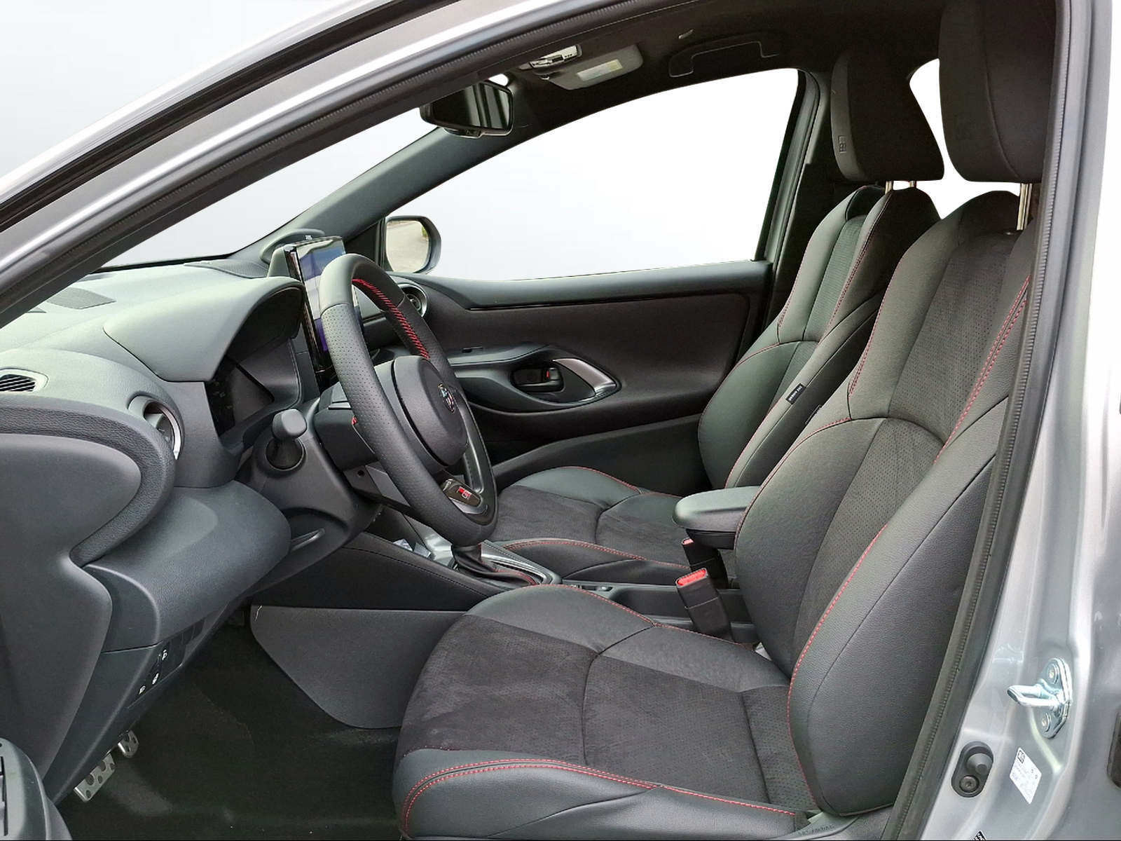 TOYOTA Yaris 1.5 GR Sport e-CVT - 6