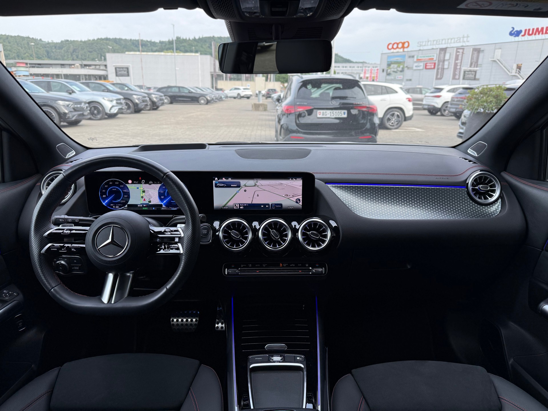MERCEDES-BENZ EQA 350 AMG Line 4Matic Swiss Star - 4