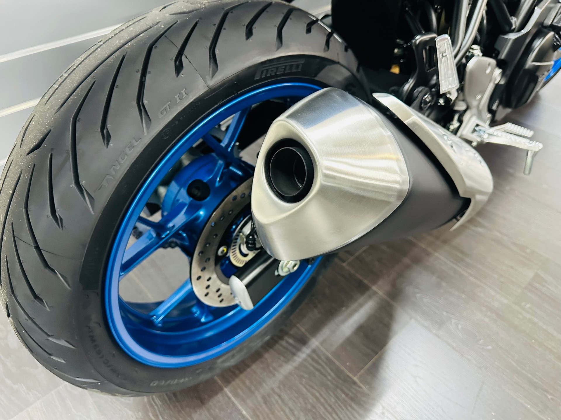 SUZUKI SV 7 GX ( SV 650 GX ) - 5