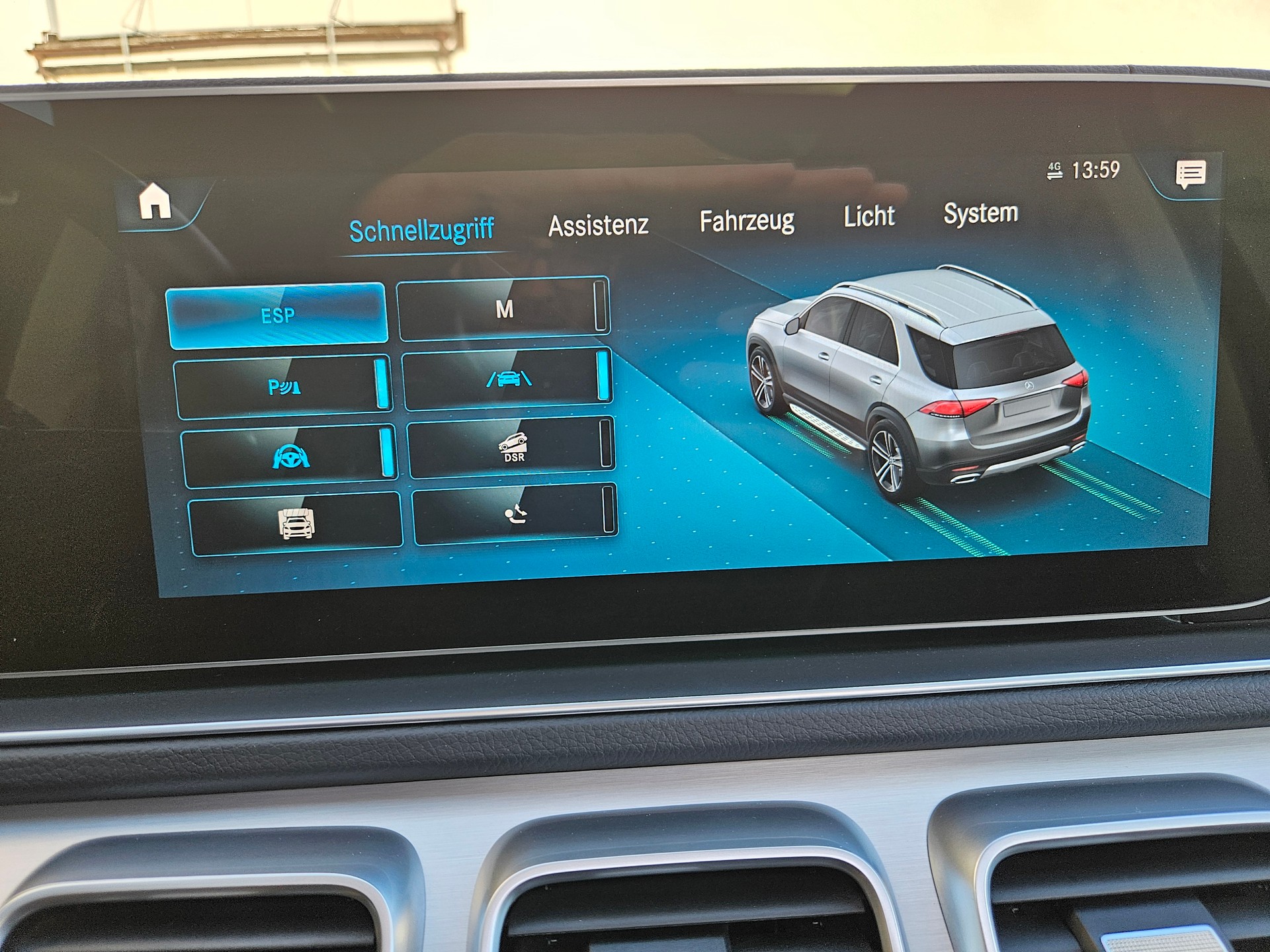 MERCEDES-BENZ GLE 300 d AMG Line 4matic - 15