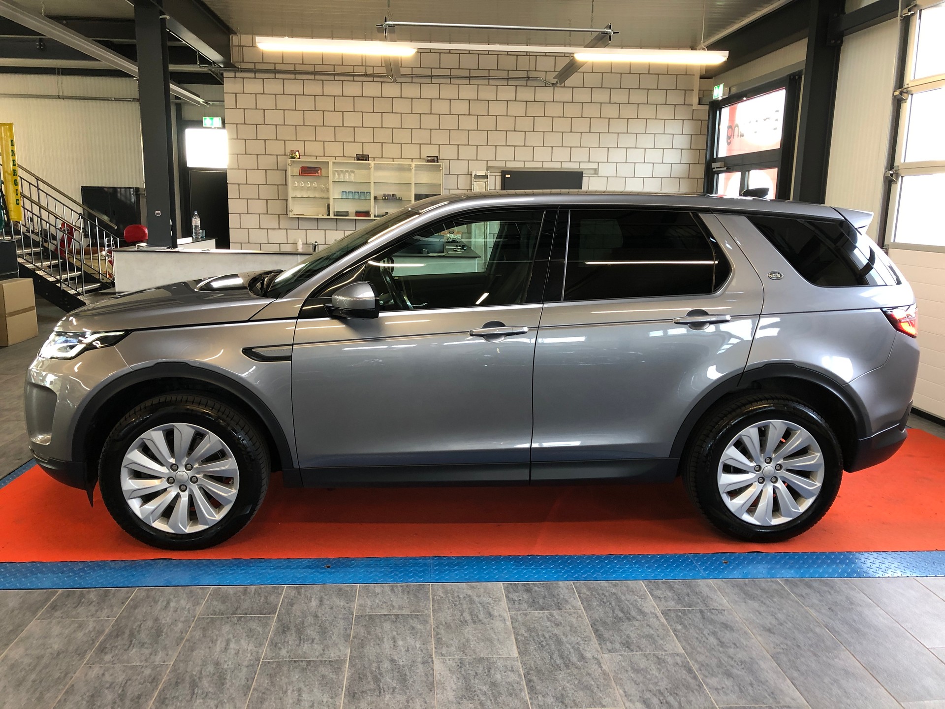 LAND ROVER Discovery Sport R Dyn D180 2.0D TD4 MHEV SE AWD AT9 - 7