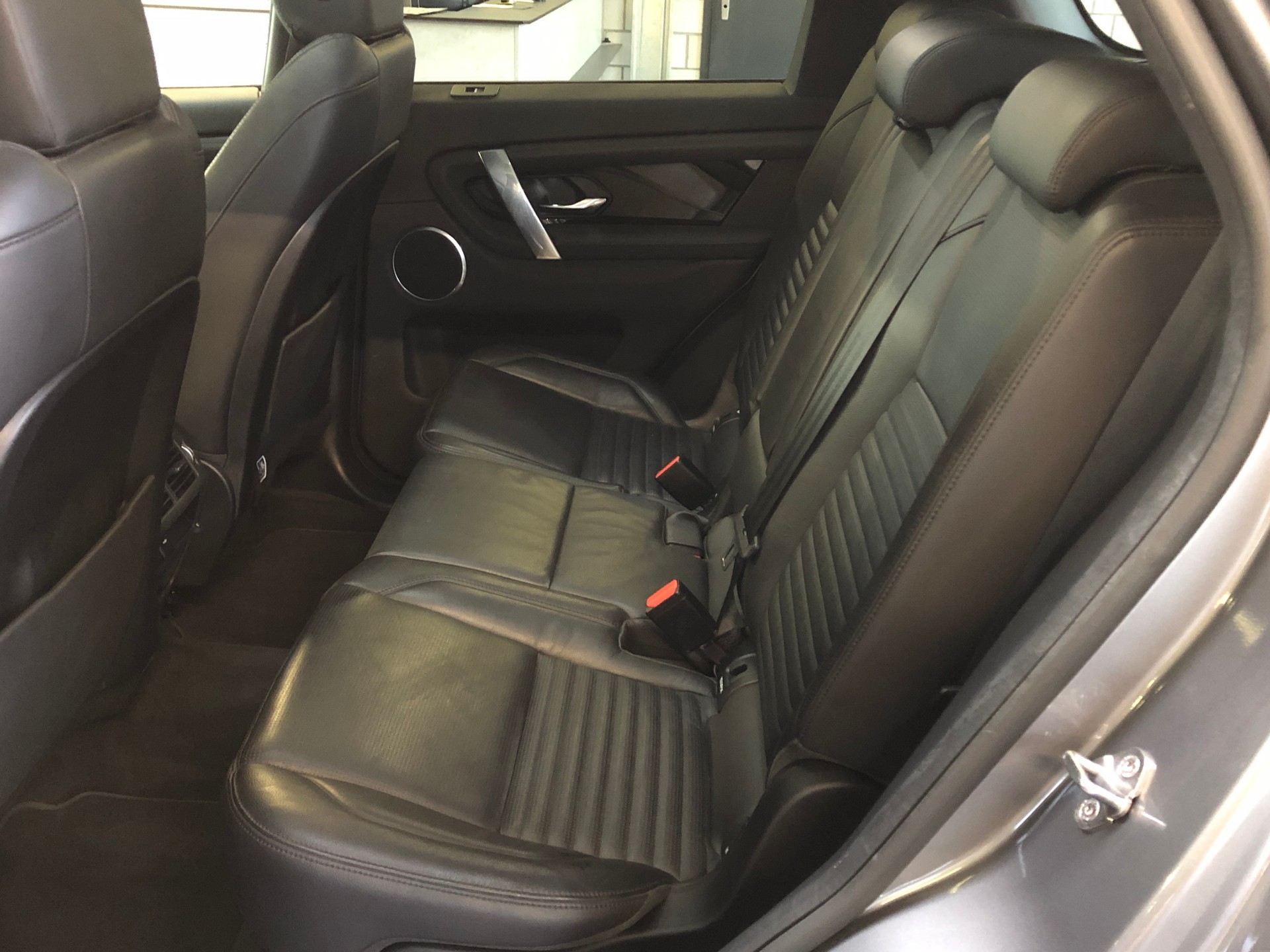 LAND ROVER Discovery Sport R Dyn D180 2.0D TD4 MHEV SE AWD AT9 - 13