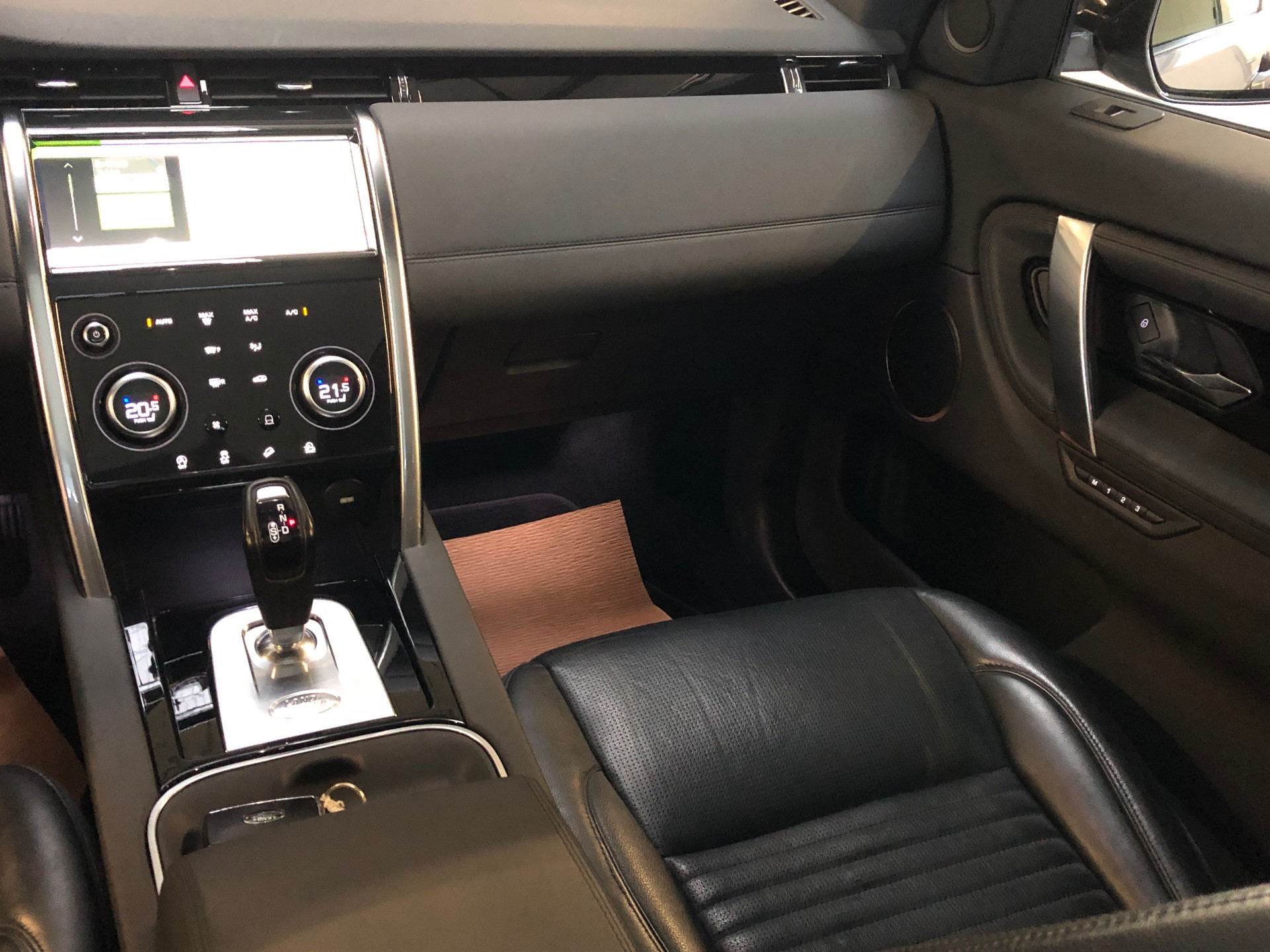 LAND ROVER Discovery Sport R Dyn D180 2.0D TD4 MHEV SE AWD AT9 - 12