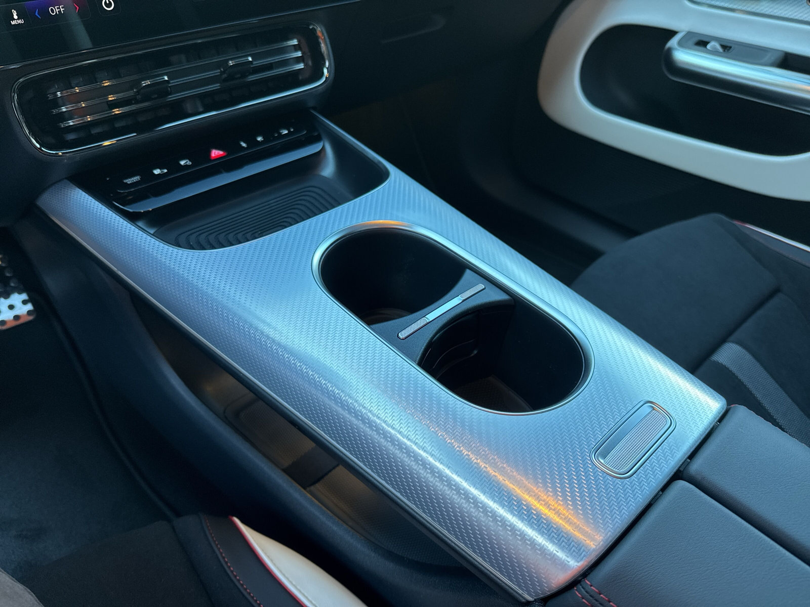 MERCEDES-BENZ CLA 220 8G-DCT 4Matic - 23