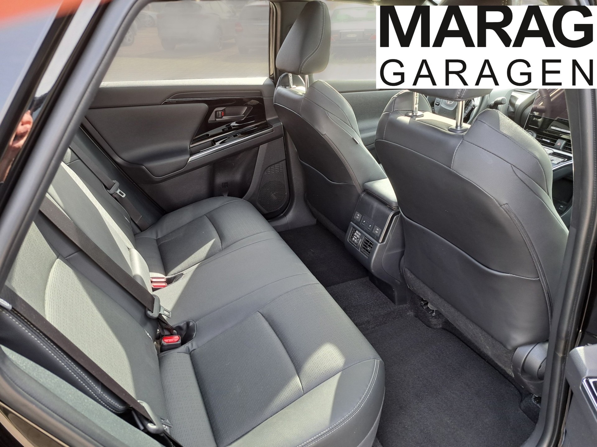 TOYOTA bZ4X Premium 71,4 kWh 4WD - 8
