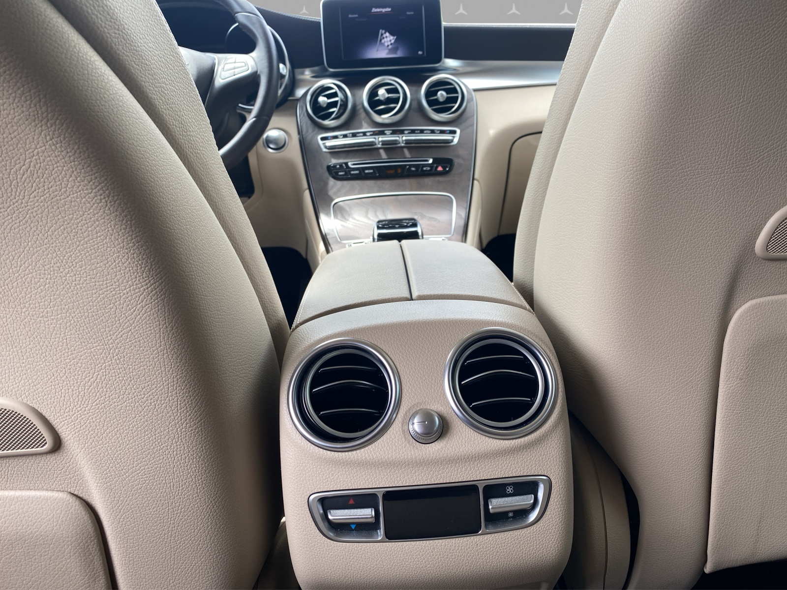 MERCEDES-BENZ GLC 250 d AMG Line 4Matic 9G-Tronic - 11