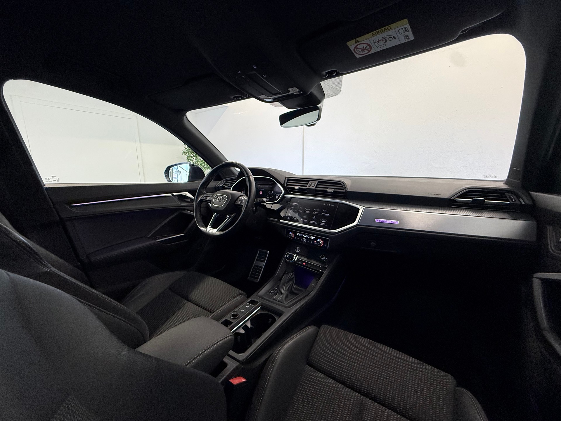 AUDI Q3 45 TFSI S line quattro S-tronic - 24