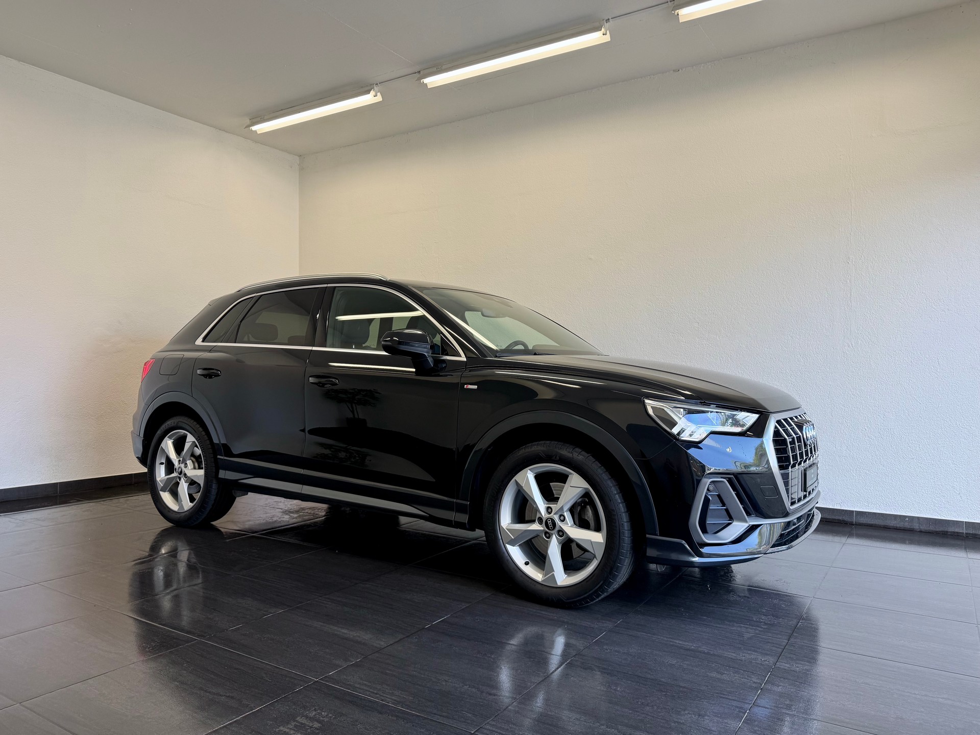 AUDI Q3 45 TFSI S line quattro S-tronic