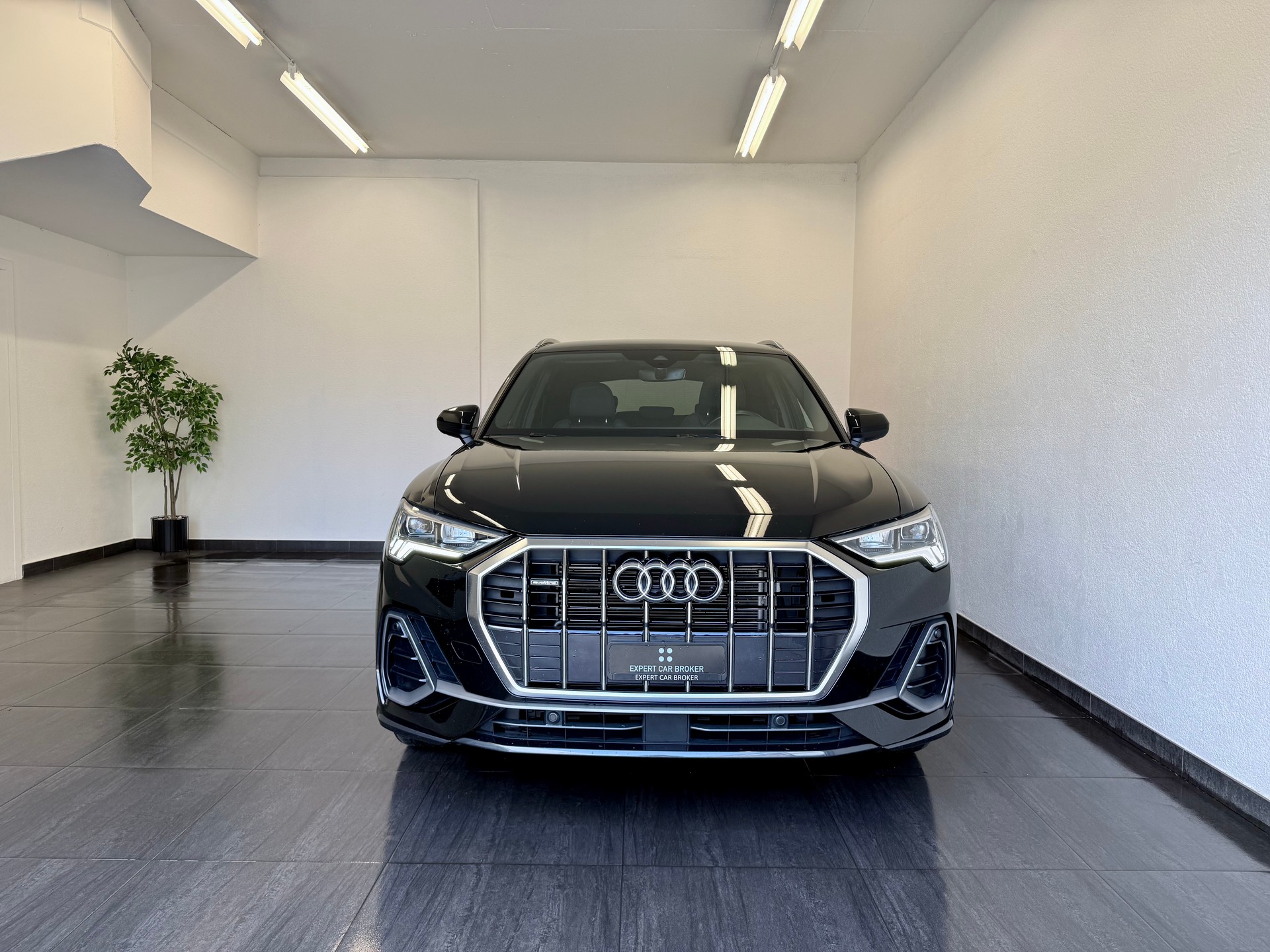 AUDI Q3 45 TFSI S line quattro S-tronic - 4