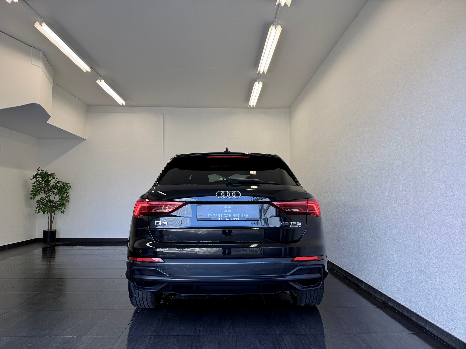 AUDI Q3 45 TFSI S line quattro S-tronic - 12