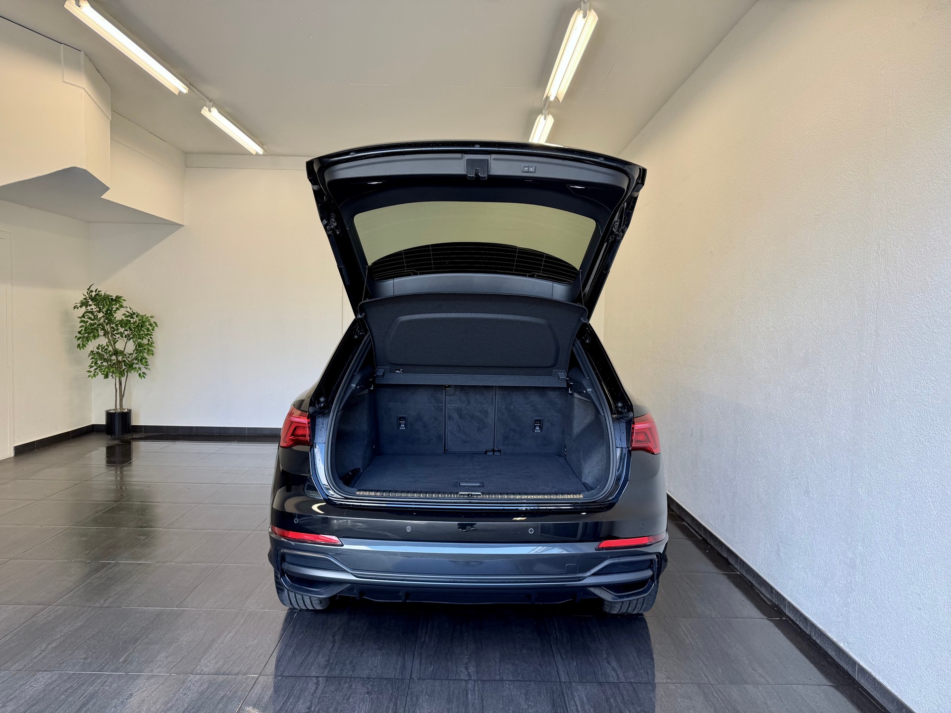 AUDI Q3 45 TFSI S line quattro S-tronic - 13