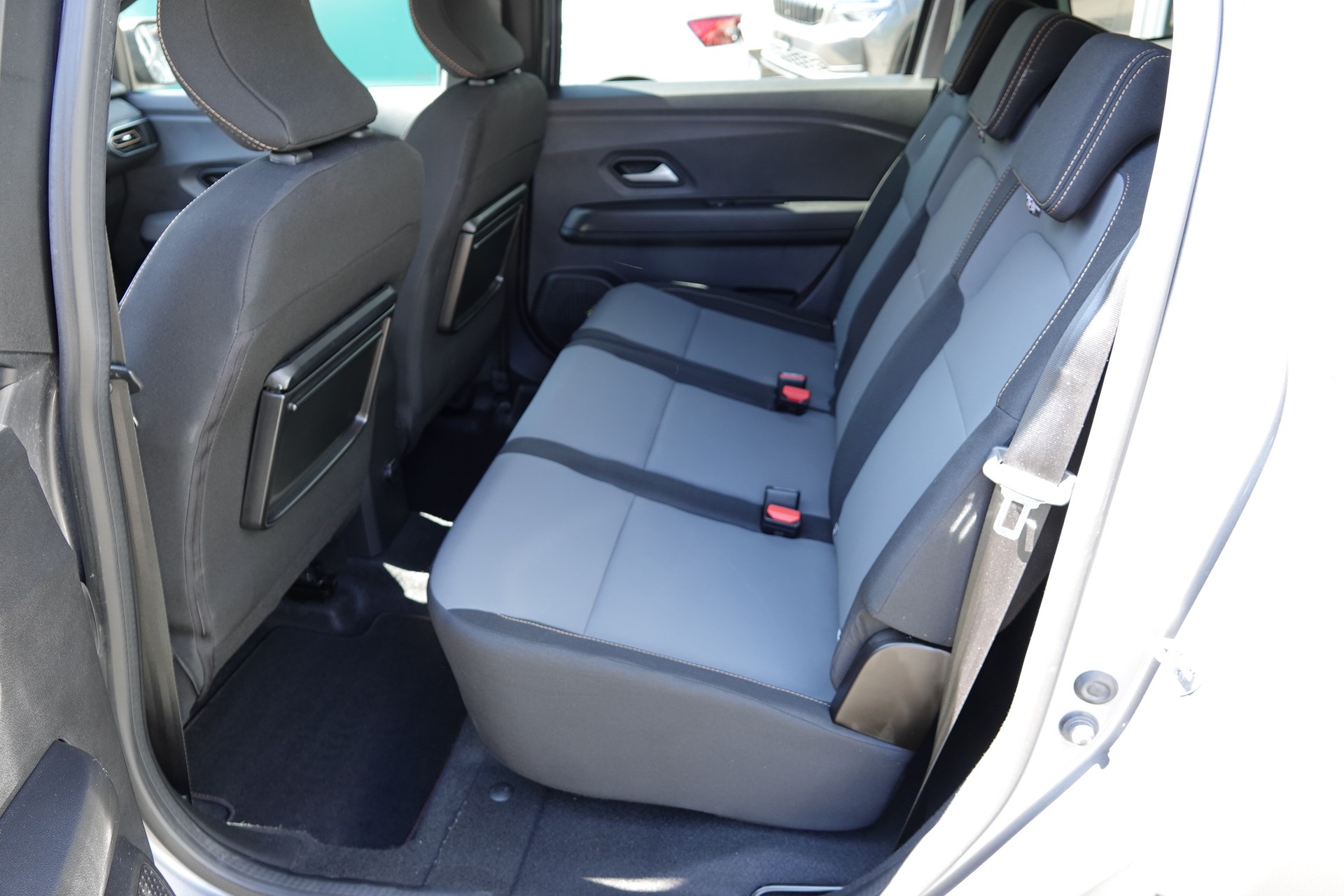 DACIA Jogger 1.6 Hybrid Extreme - 17