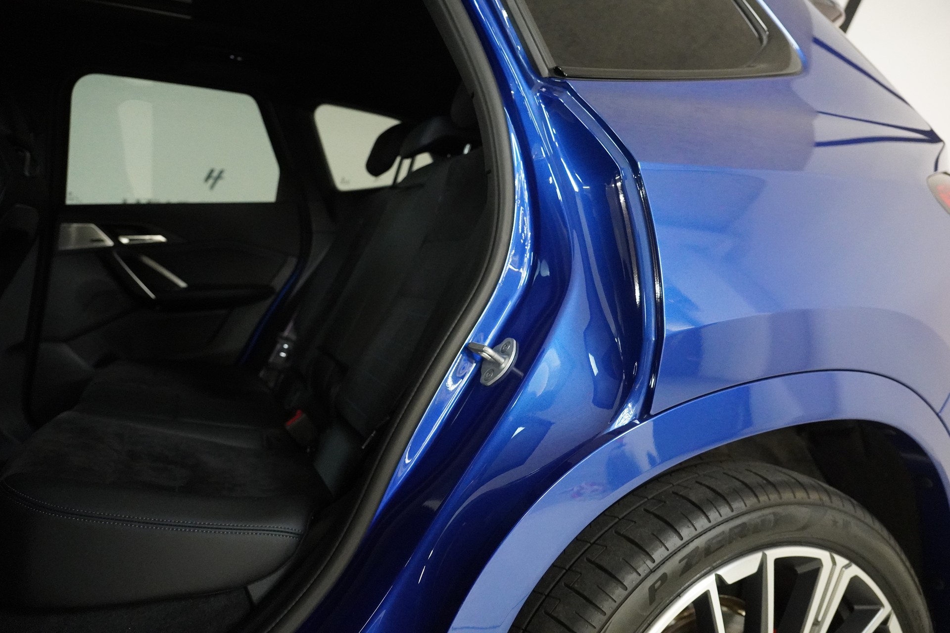 BMW iX1 xDrive 30 M Sport Pro - 14