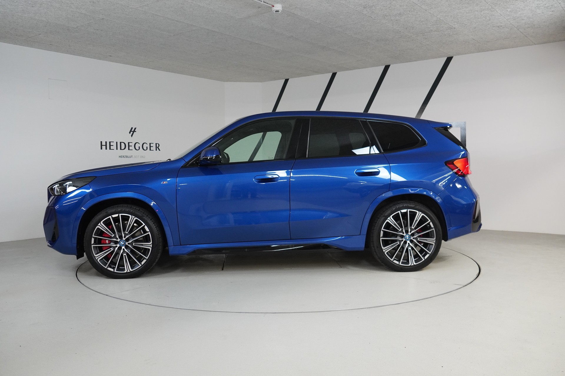 BMW iX1 xDrive 30 M Sport Pro - 5