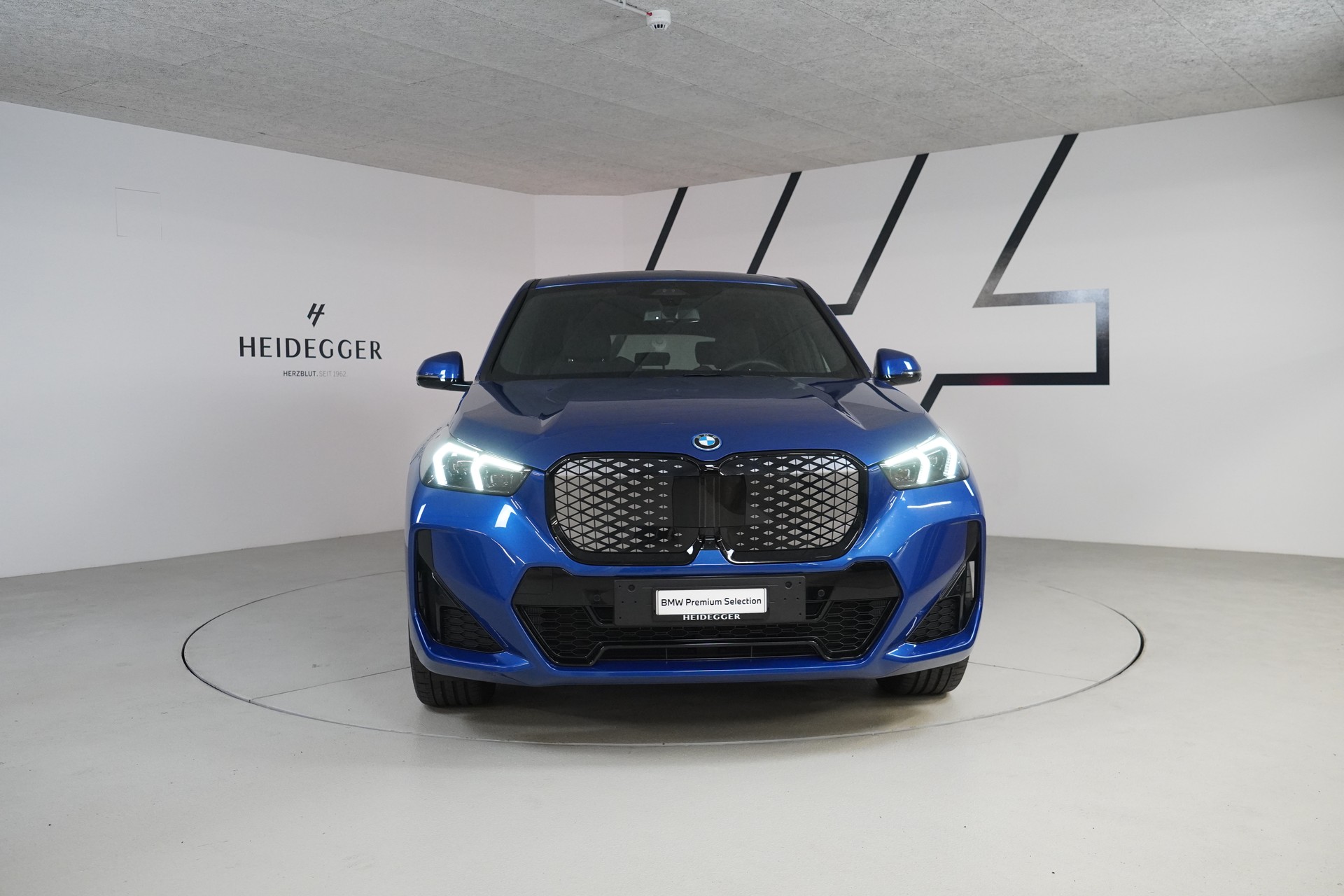 BMW iX1 xDrive 30 M Sport Pro - 3
