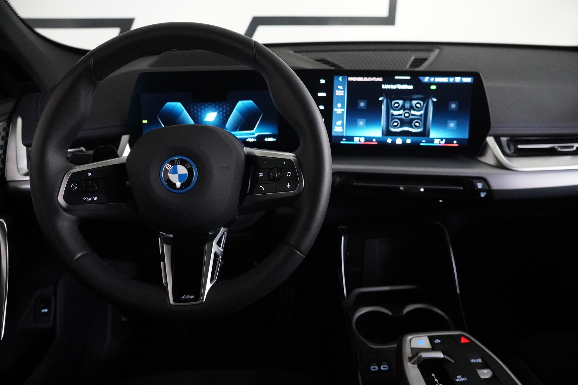BMW iX1 xDrive 30 M Sport Pro - 22