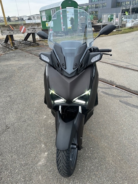 YAMAHA X-Max YP 125 Tech Max - 3