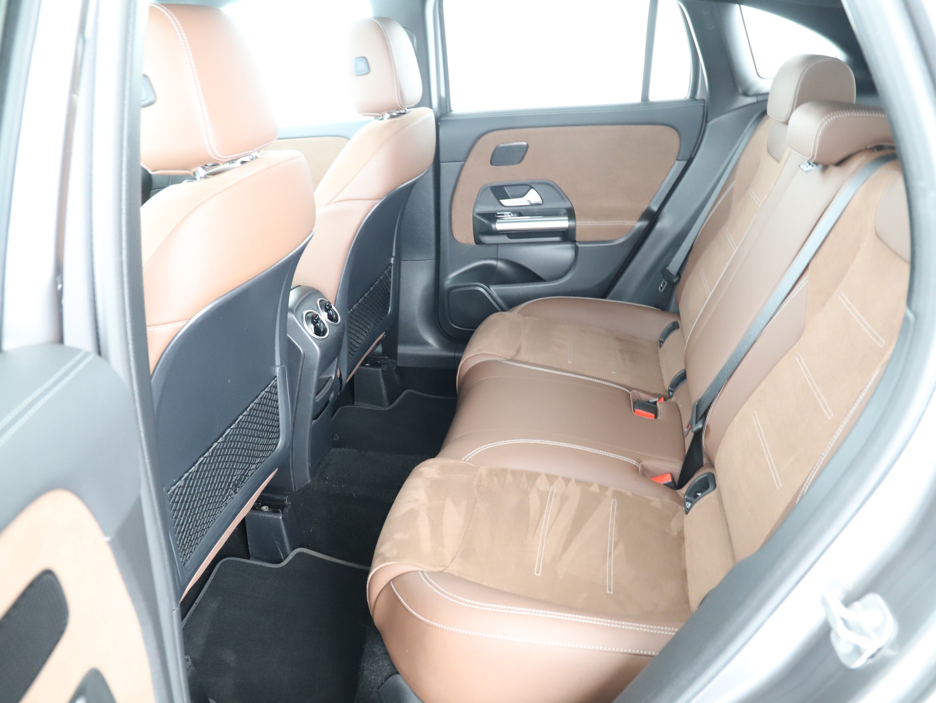 MERCEDES-BENZ GLA 220d 4M Swiss Star - 12