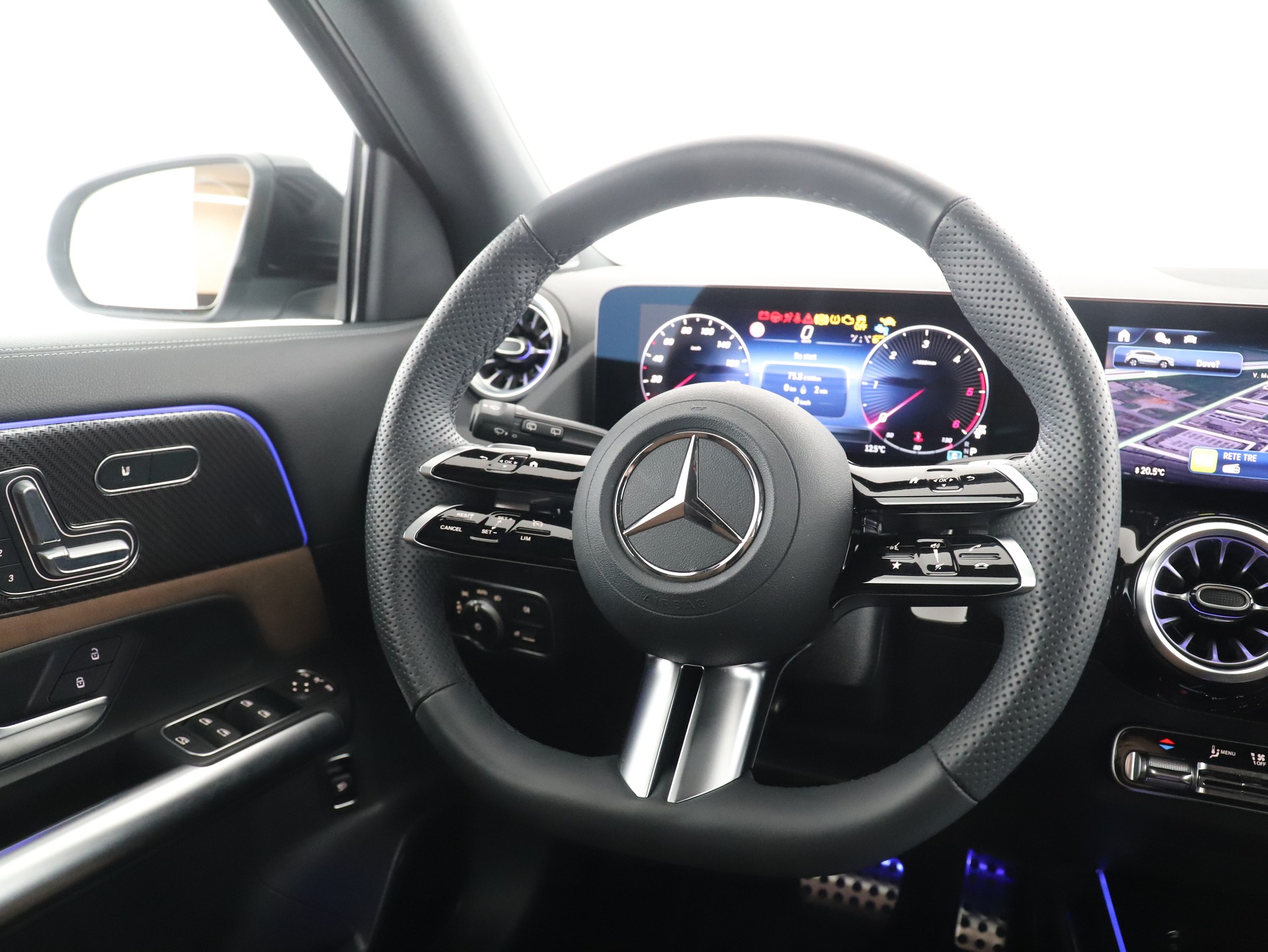 MERCEDES-BENZ GLA 220d 4M Swiss Star - 14