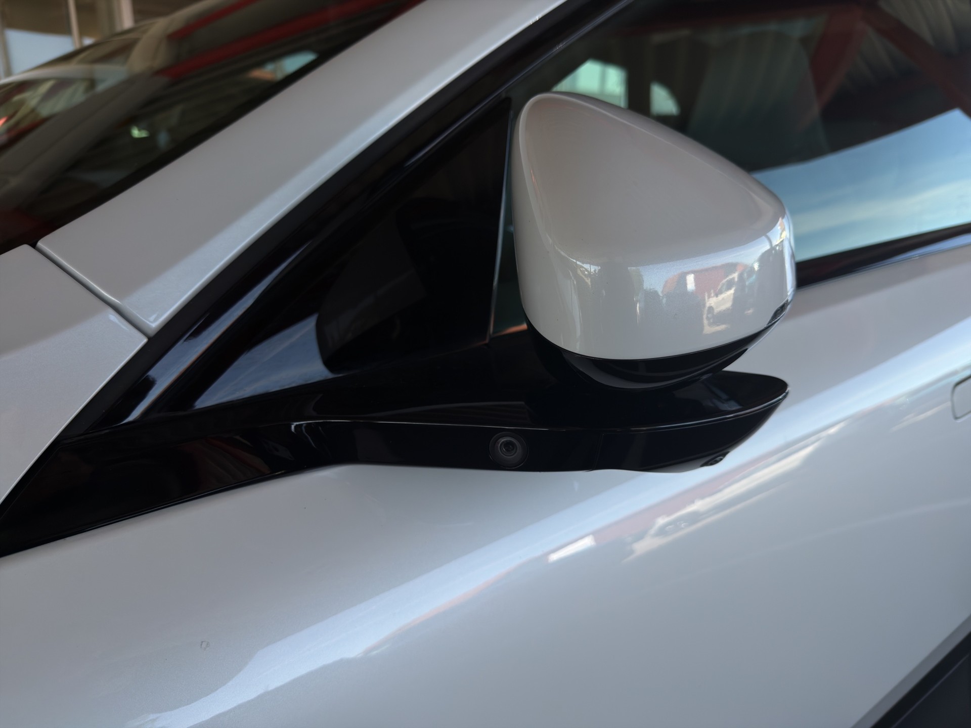 POLESTAR 4 Long Range Dual Motor Plus Pilot - 39