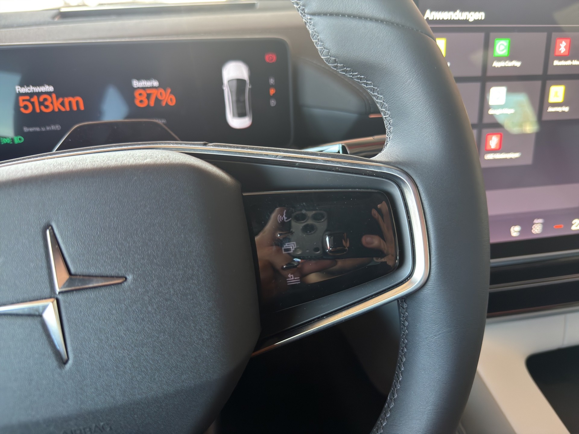 POLESTAR 4 Long Range Dual Motor Plus Pilot - 43