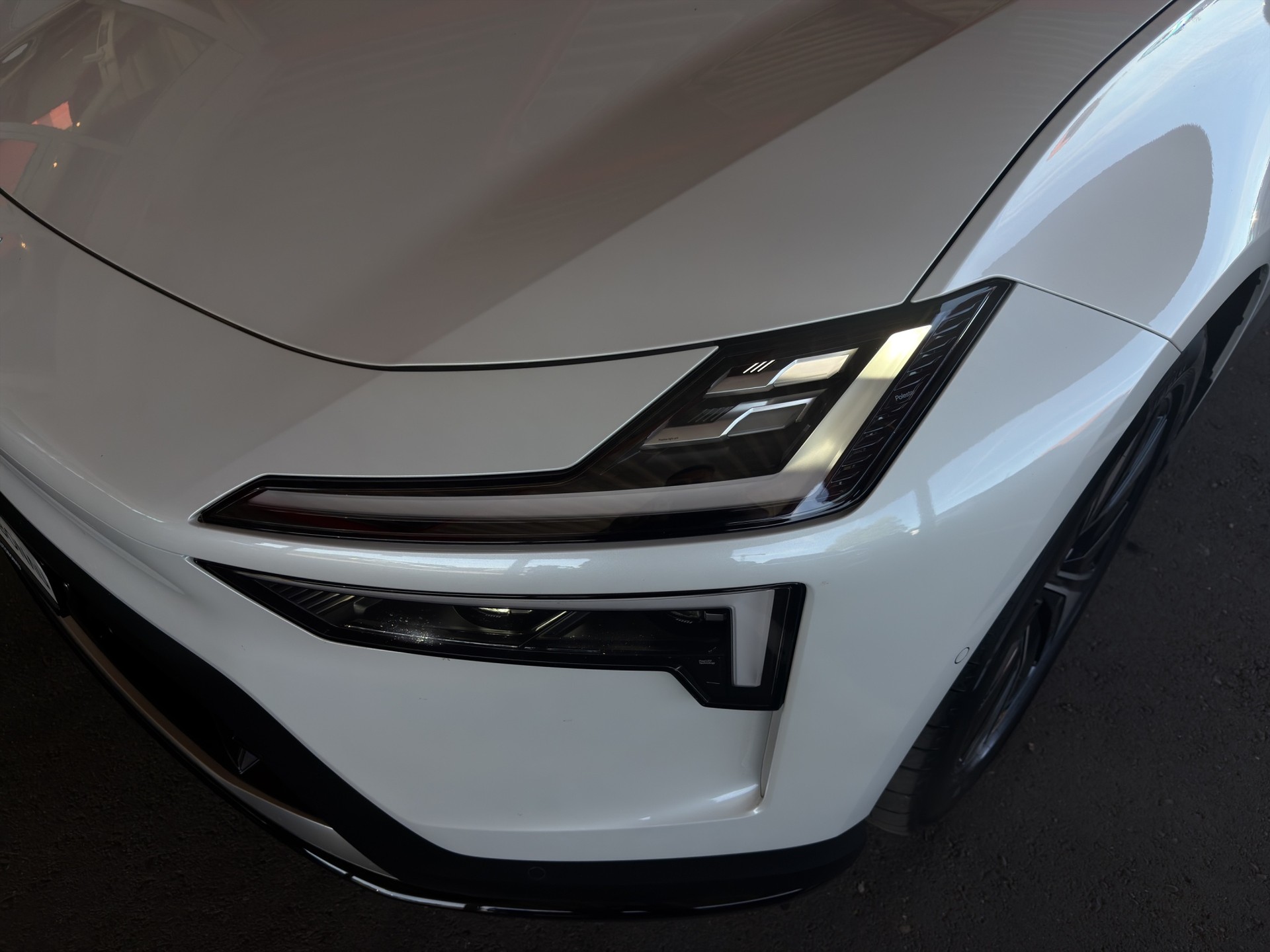 POLESTAR 4 Long Range Dual Motor Plus Pilot - 28