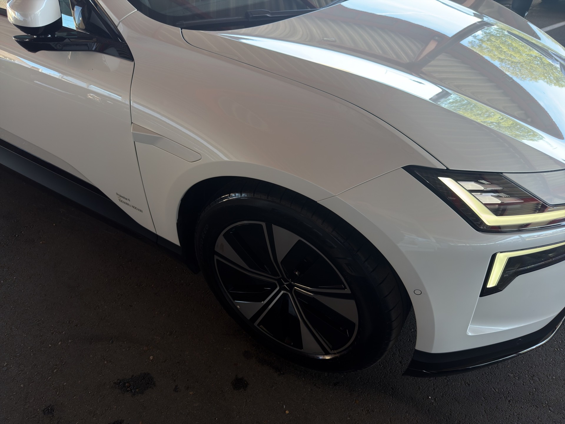 POLESTAR 4 Long Range Dual Motor Plus Pilot - 38