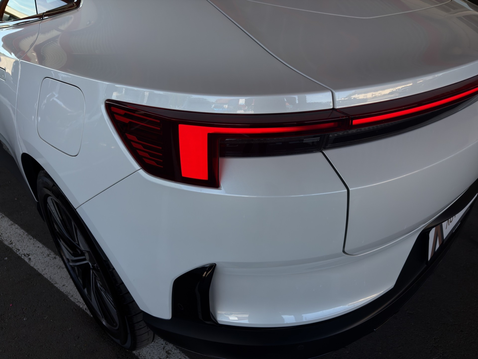 POLESTAR 4 Long Range Dual Motor Plus Pilot - 34