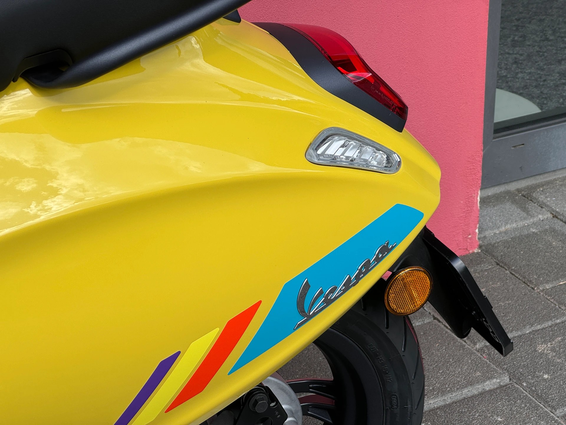 PIAGGIO Vespa 125 Primavera Sport ABS - 12