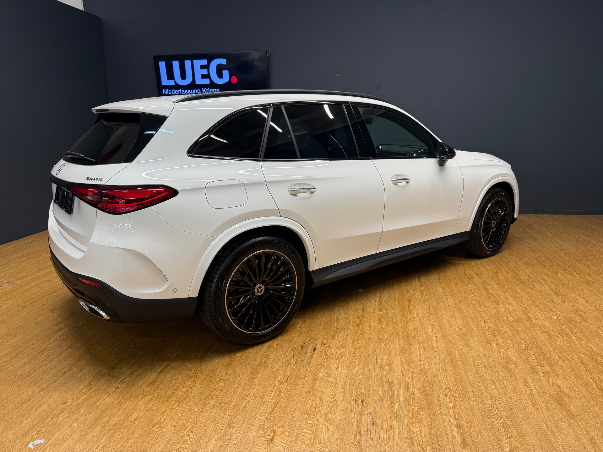 MERCEDES-BENZ GLC 400 e 4M - AMG / DISTRONIC / 360 Grad Kamera / Hinterachslenkung - 9