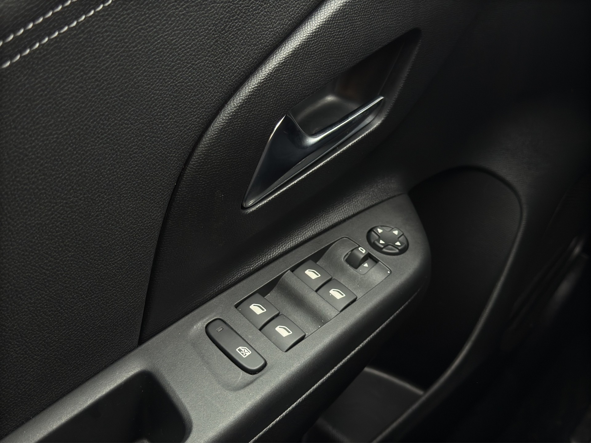 OPEL Corsa e-Elegance 50Kwh - 31