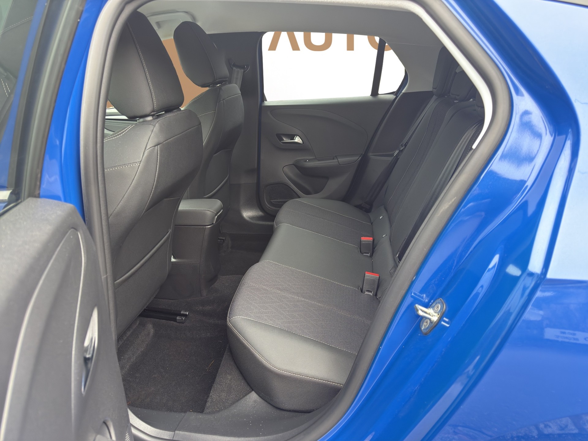 OPEL Corsa e-Elegance 50Kwh - 13