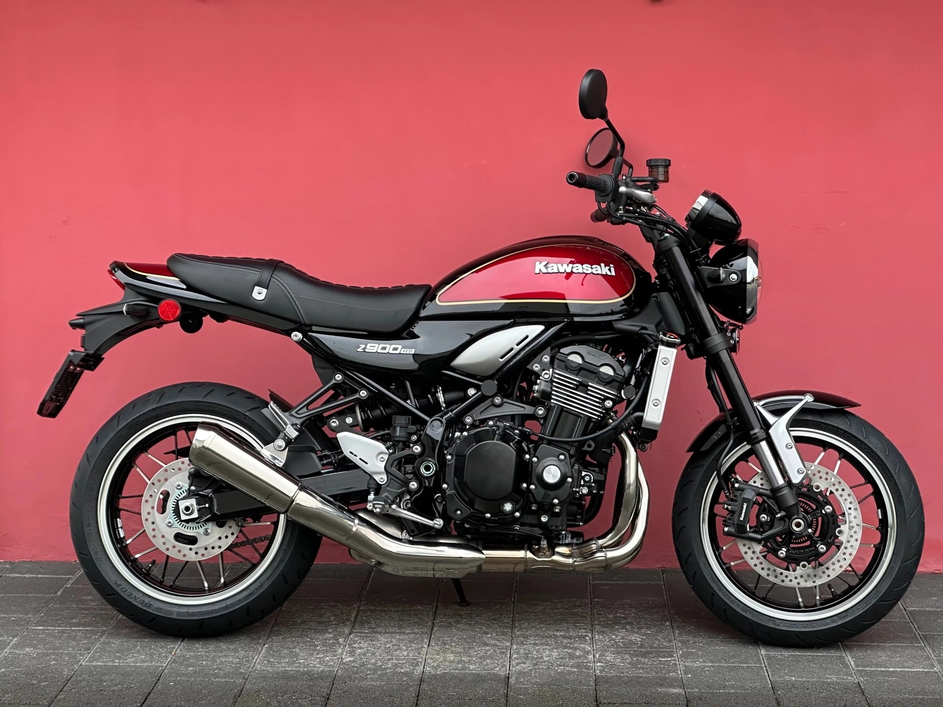 KAWASAKI Z 900 RS - 1