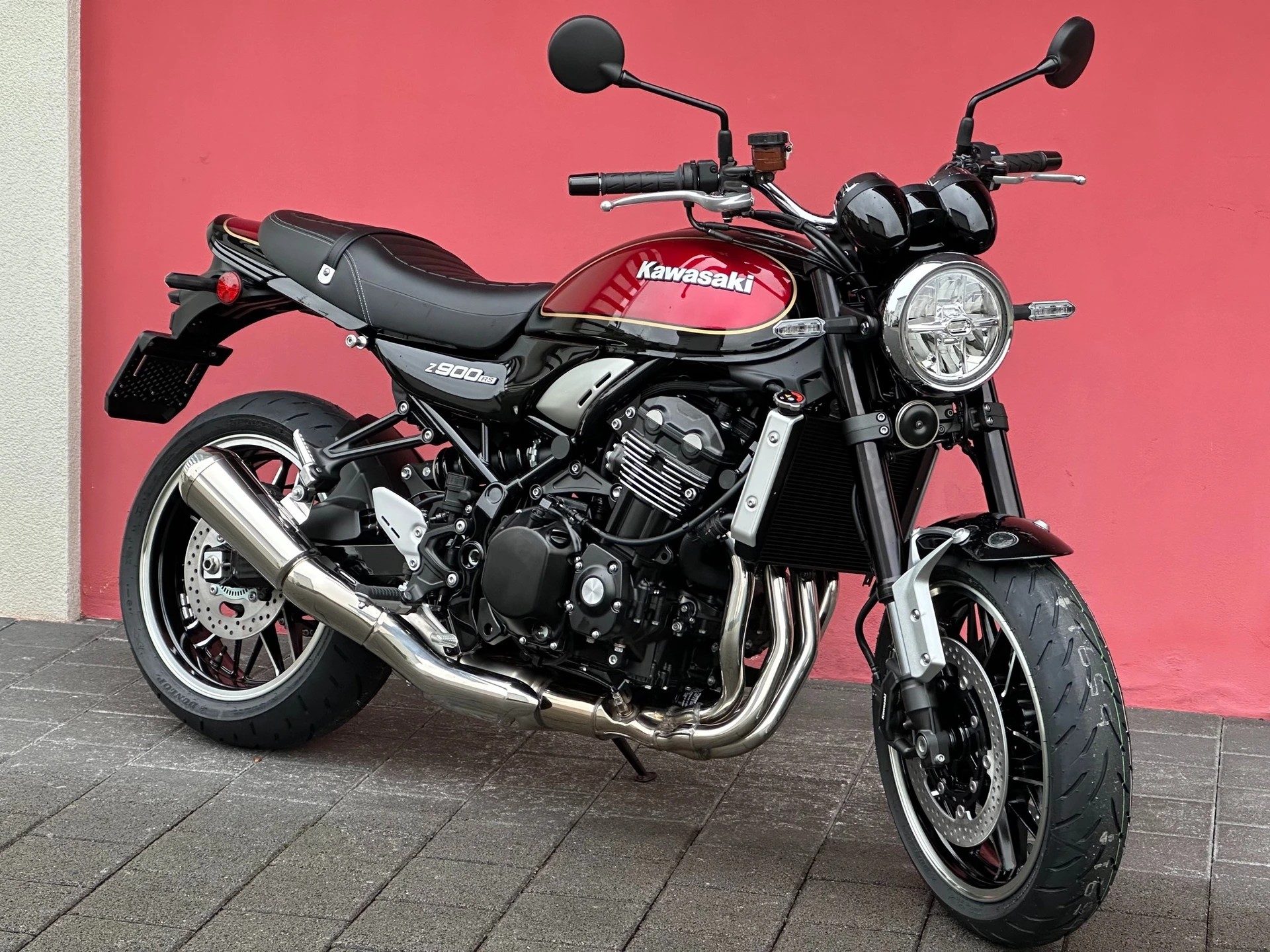 KAWASAKI Z 900 RS - 9