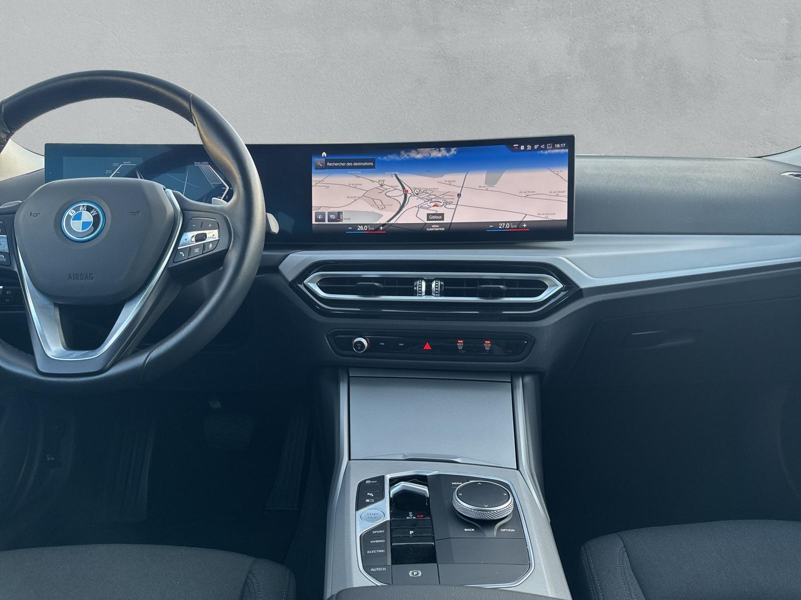 BMW 330e xDrive Touring G21 (CH) AHK - 15