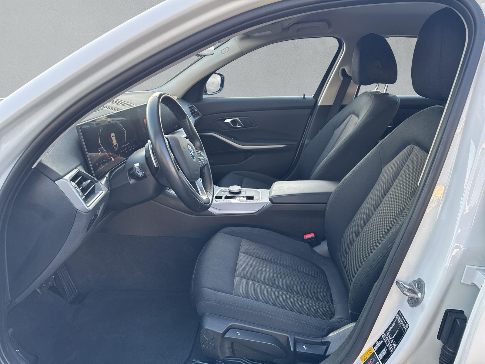 BMW 330e xDrive Touring G21 (CH) AHK - 12