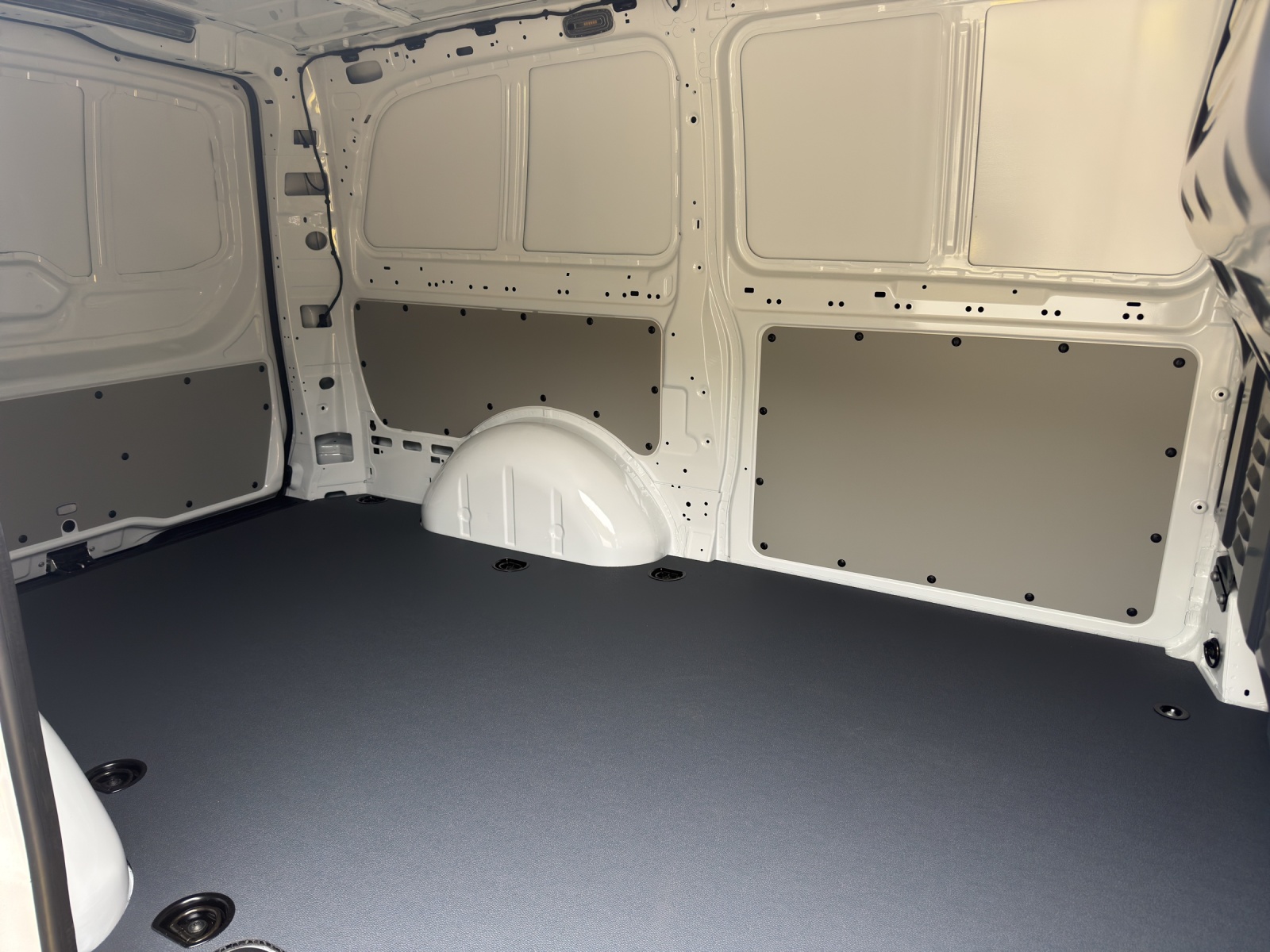 MERCEDES-BENZ E-Vito WORKER 90kWh Lang - 10