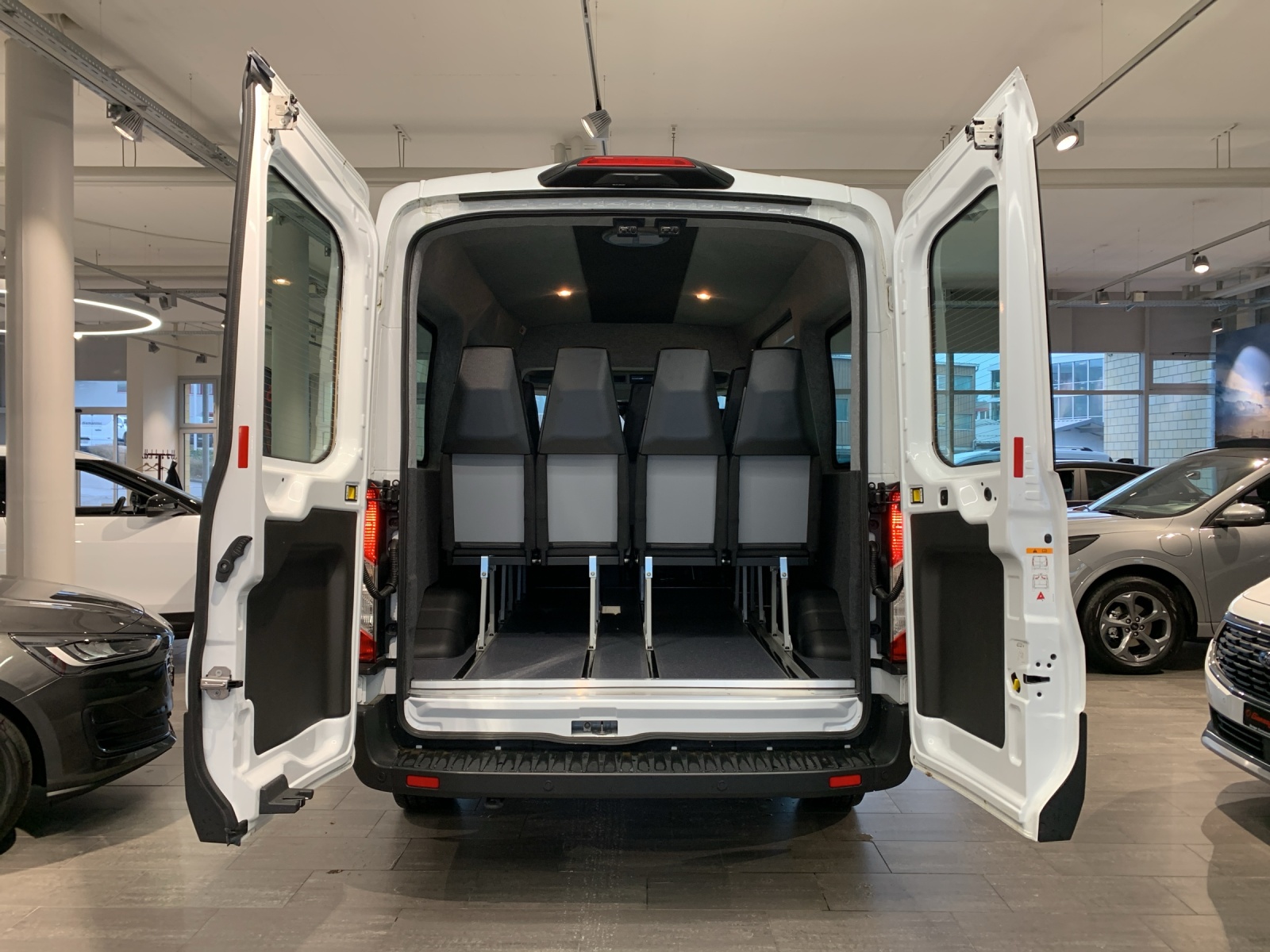 FORD Transit Personentransport - 14