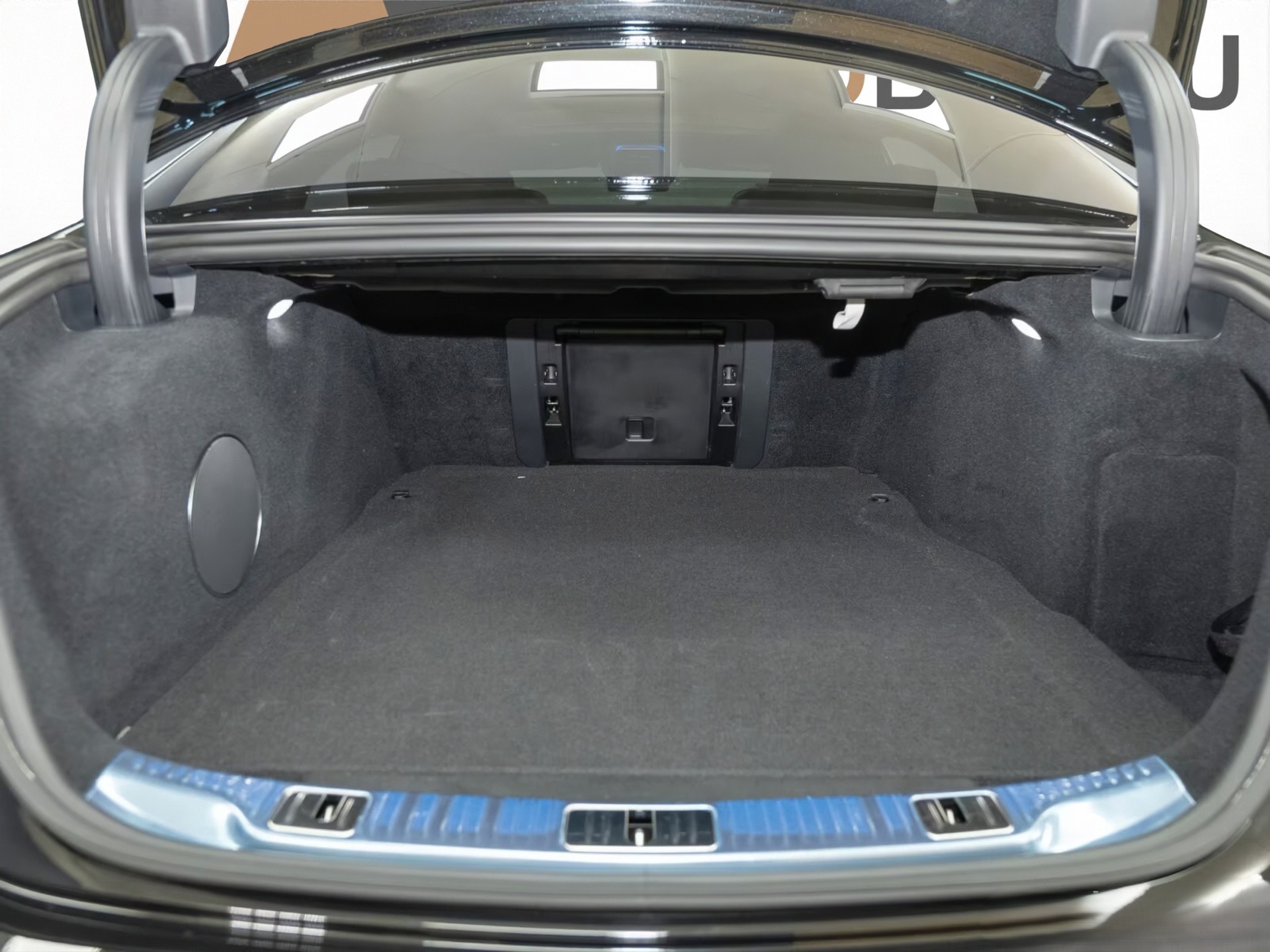 MERCEDES-BENZ S 63 V8 AMG E Performance 4matic+ lang - 29