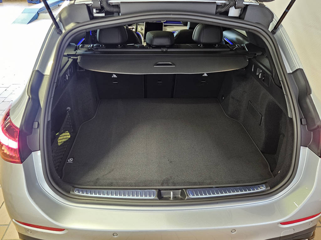 MERCEDES-BENZ C 220 d 4Matic AMG Line Kombi Swiss Star - 4