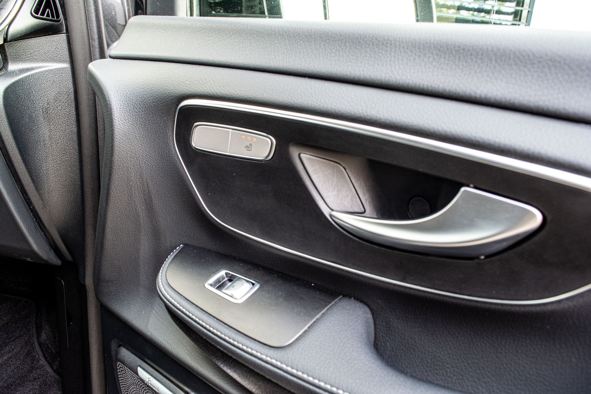 MERCEDES-BENZ V 300 d lang Avantgarde 4Matic 9G-Tronic - 21