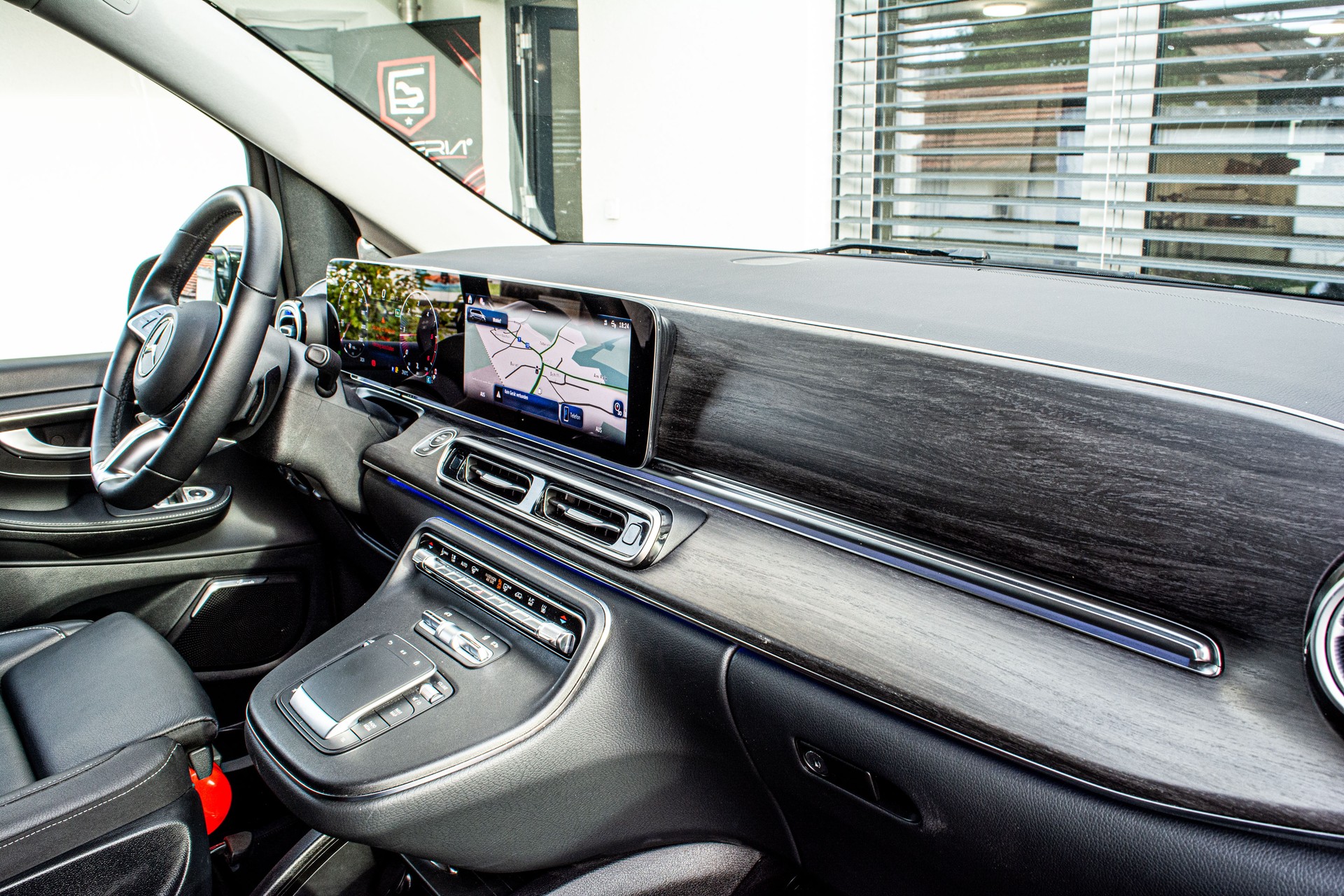 MERCEDES-BENZ V 300 d lang Avantgarde 4Matic 9G-Tronic - 15
