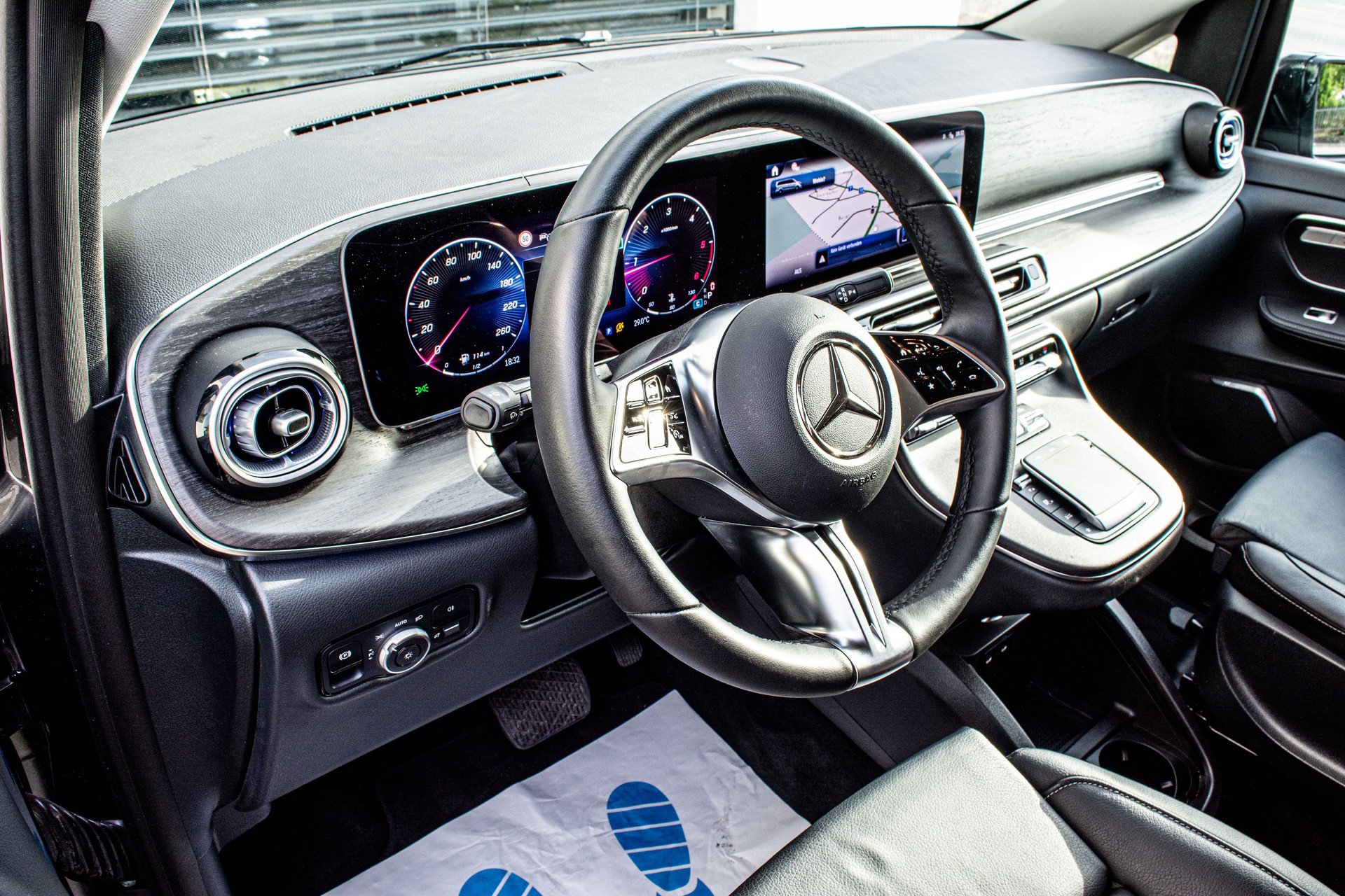 MERCEDES-BENZ V 300 d lang Avantgarde 4Matic 9G-Tronic - 27