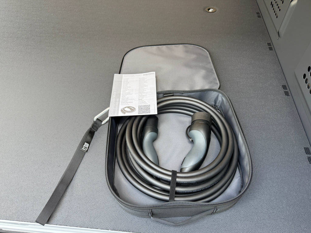 MERCEDES-BENZ eSprinter 320 Kasten Pro 3665 S - 18