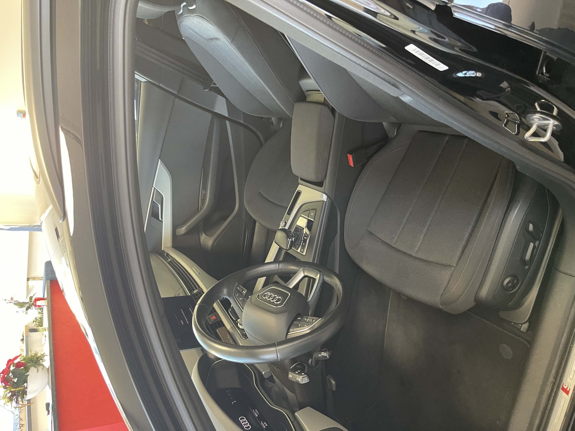 AUDI A4 Avant 3.0 50 TDI S Line quattro T-Tronic - 9