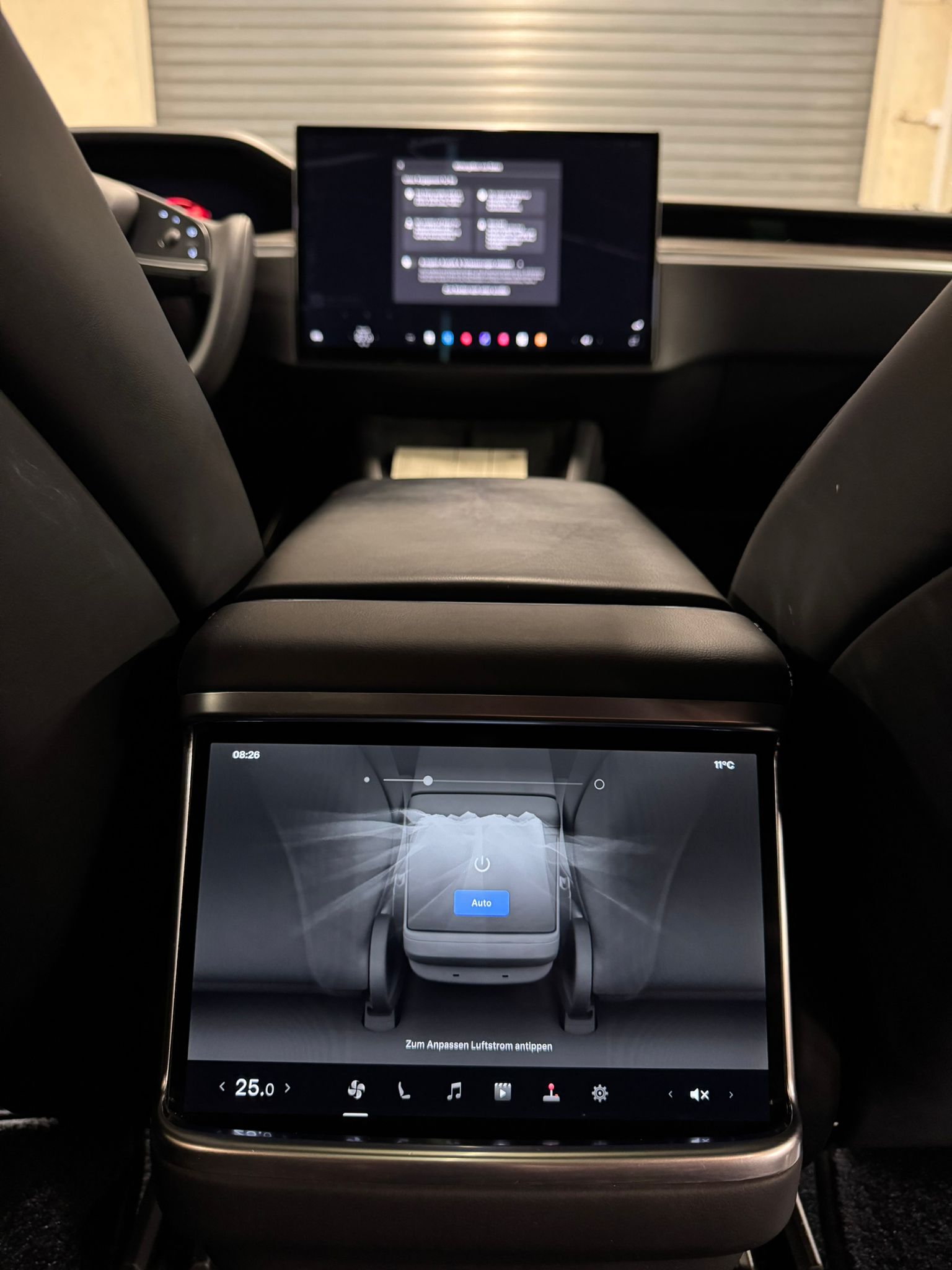 TESLA Model S - 14